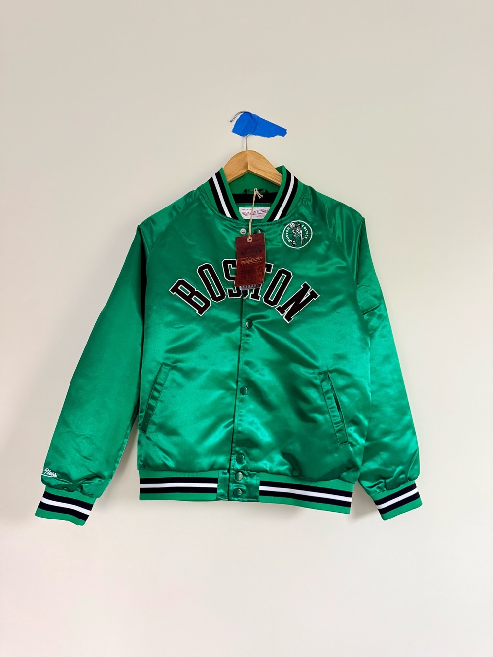 NWT Mitchell & Ness Boston Celtics Lightweight Green Satin Youth Jacket Size M